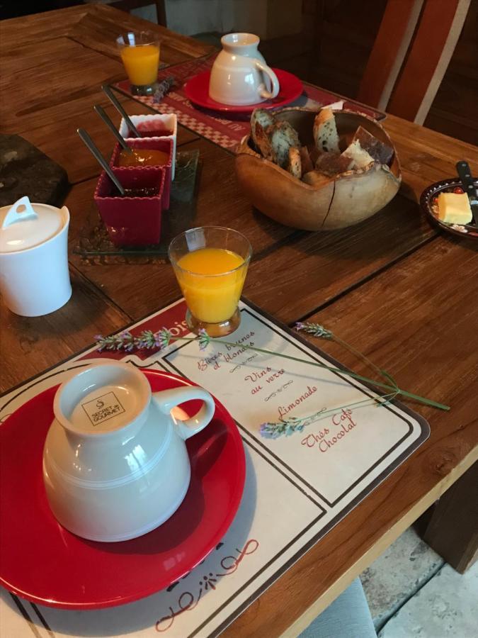 La Gravinette Bed & Breakfast Cruet Екстериор снимка