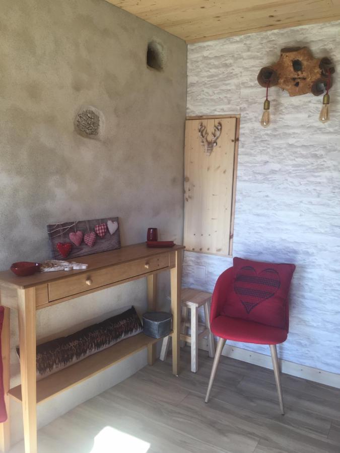 La Gravinette Bed & Breakfast Cruet Екстериор снимка