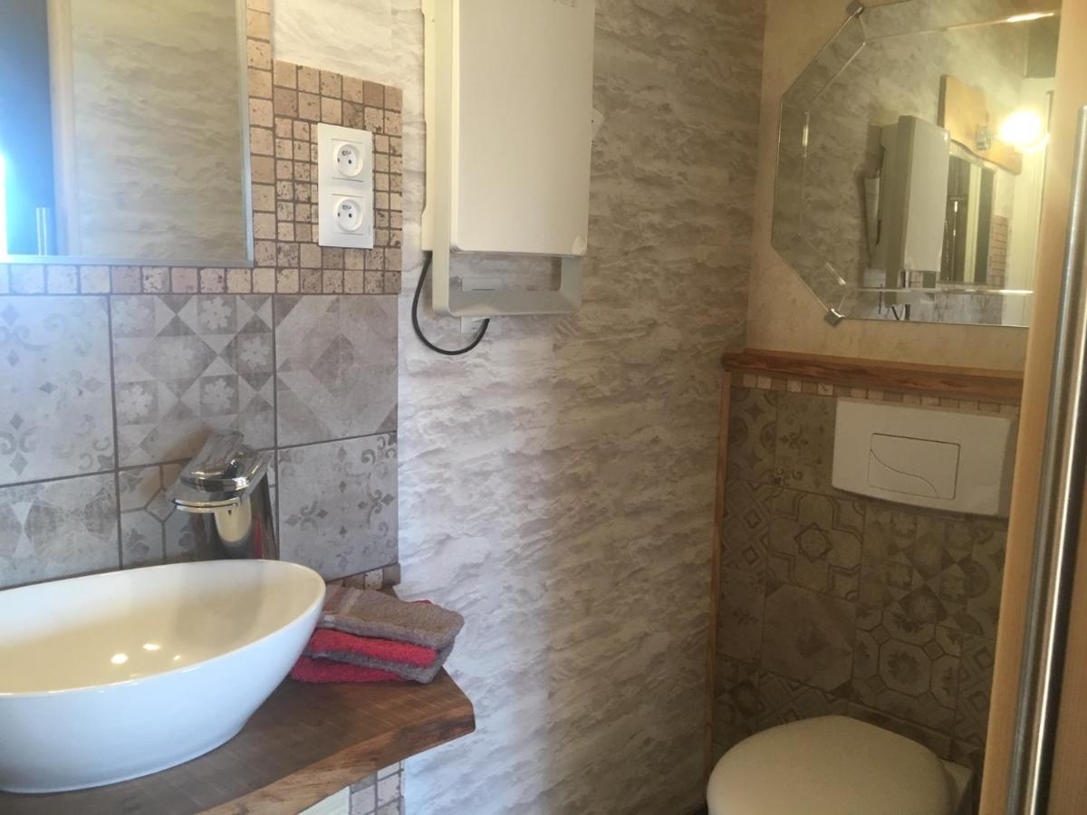 La Gravinette Bed & Breakfast Cruet Екстериор снимка