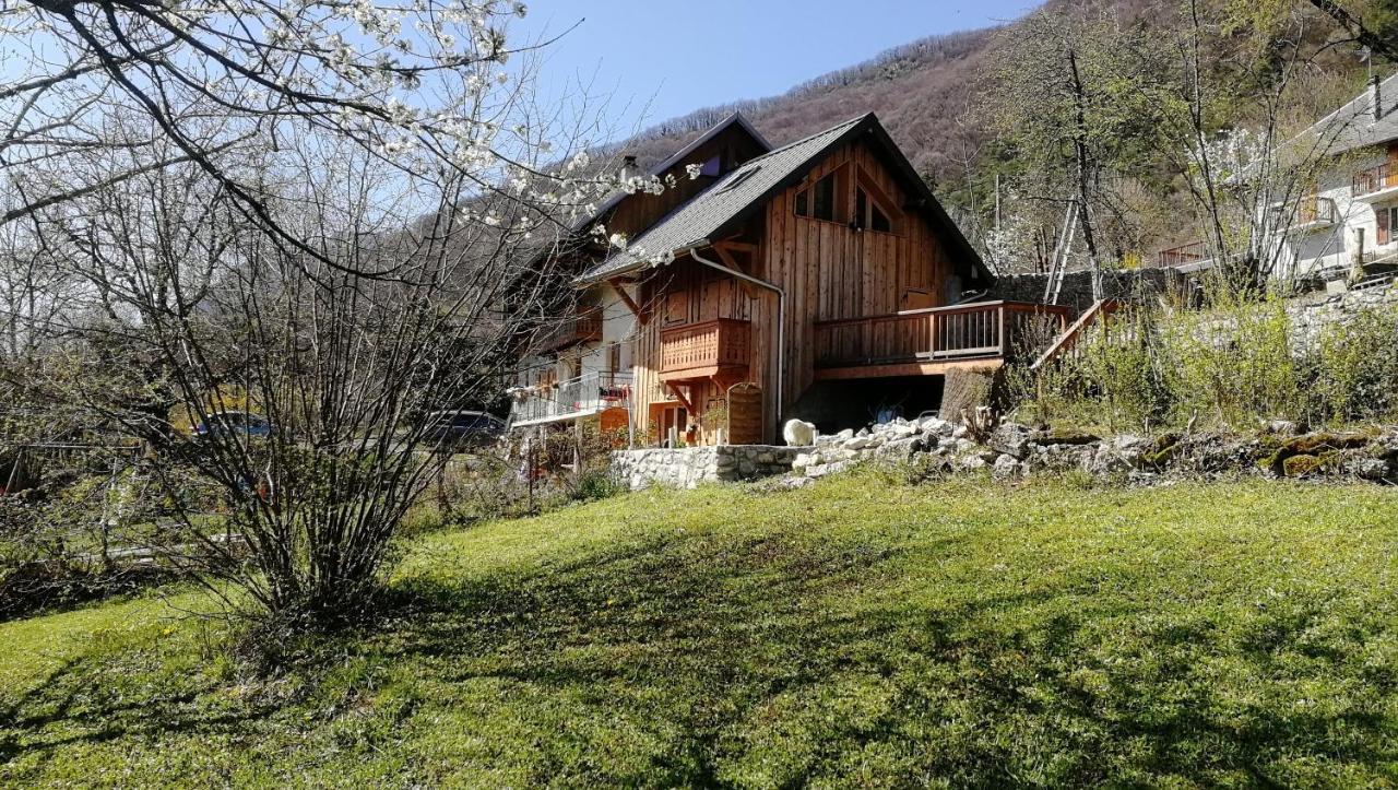 La Gravinette Bed & Breakfast Cruet Екстериор снимка